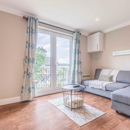Modern Apartment Within Short Walk Of The Castle, High Street And Long Walk - Free Parking Виндзор Экстерьер фото