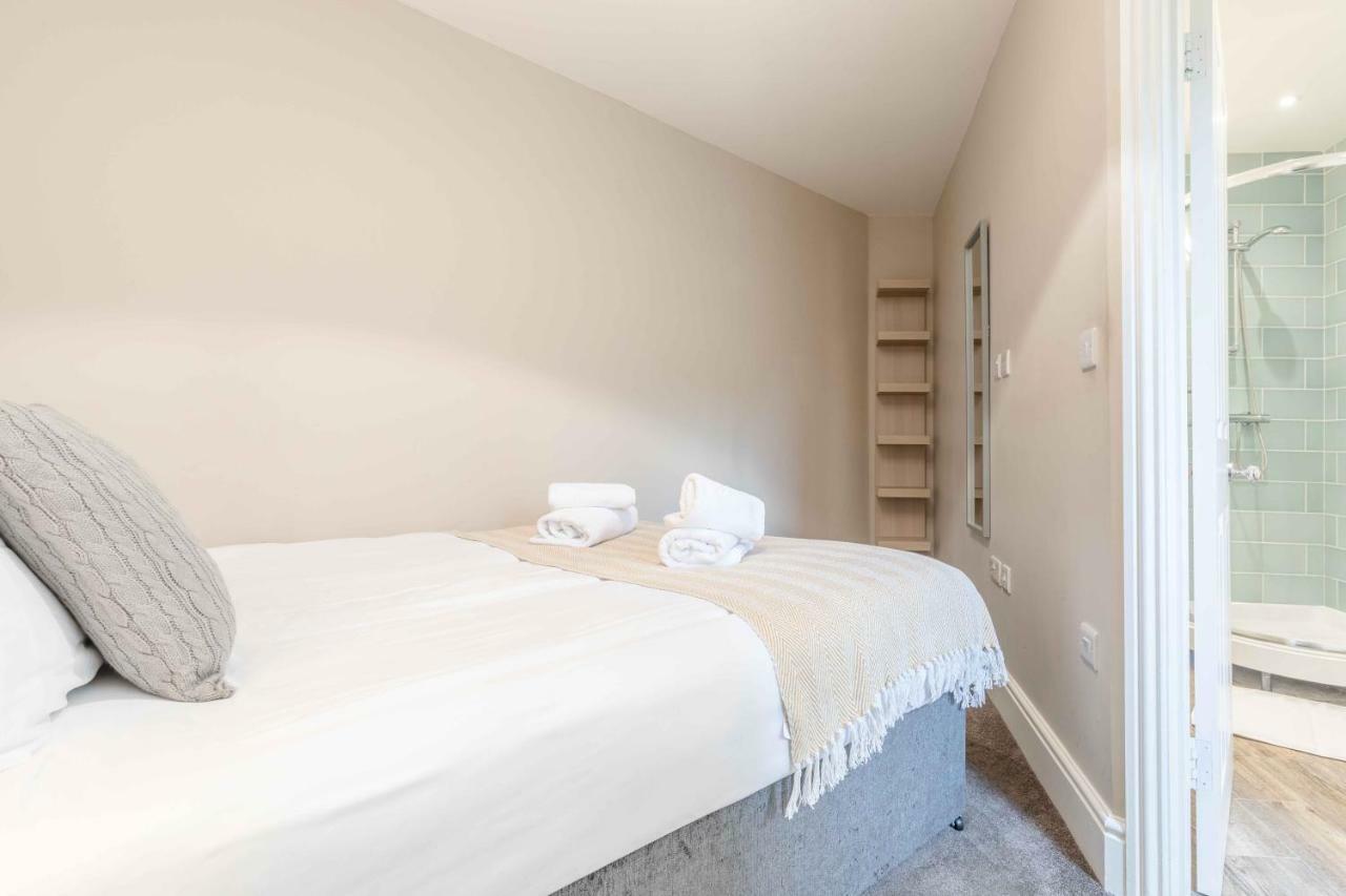 Modern Apartment Within Short Walk Of The Castle, High Street And Long Walk - Free Parking Виндзор Экстерьер фото